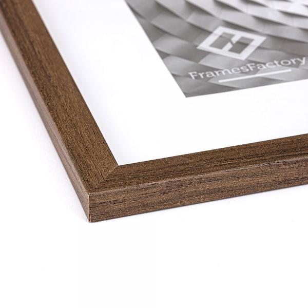 Holz Bilderrahmen Hekla (MDF) inkl. Passepartout 60x80 cm (50x70 cm) | Dunkelbraun | Kunstglas (1 mm)